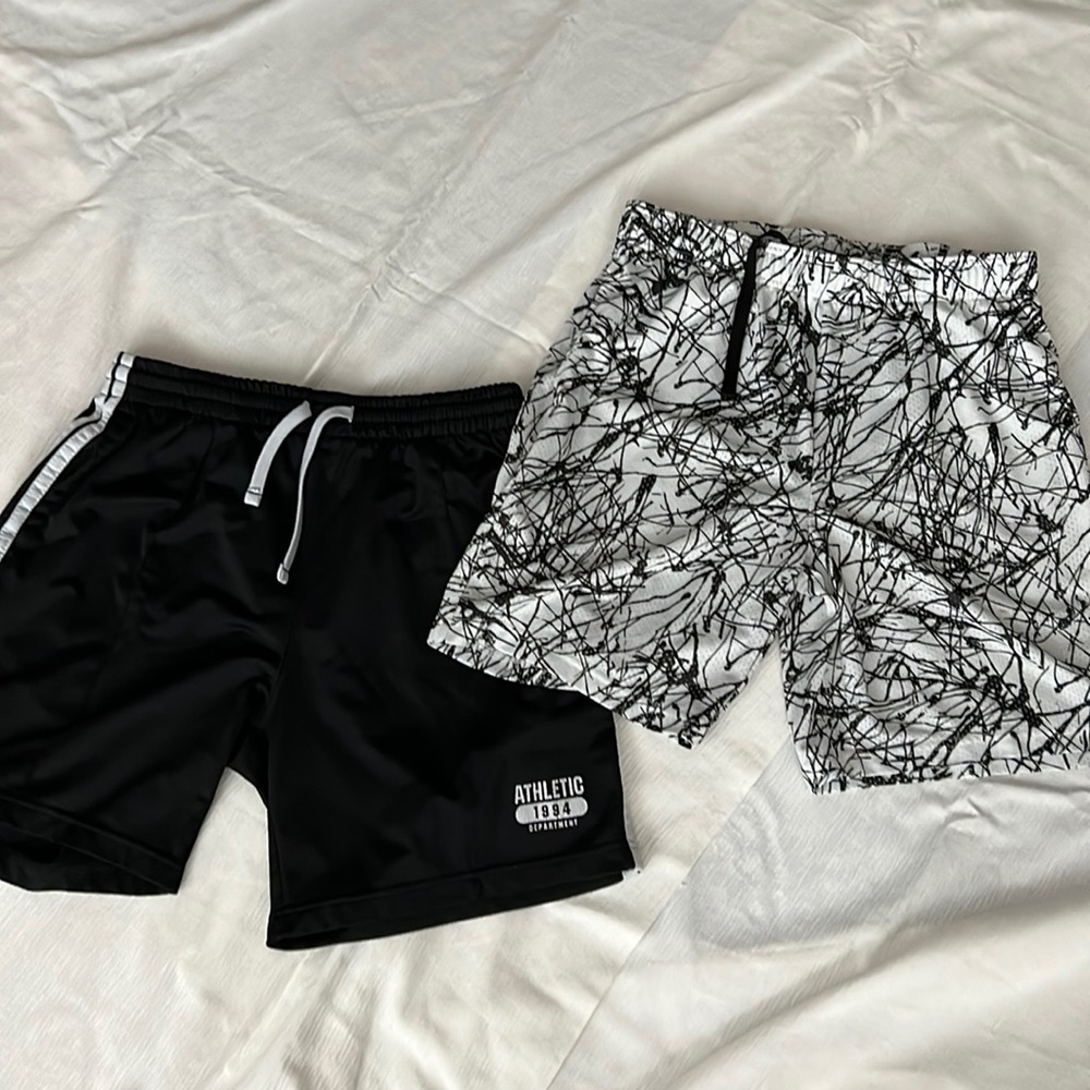 Men’s size Large. Selling as pack of 2. Lots of life.